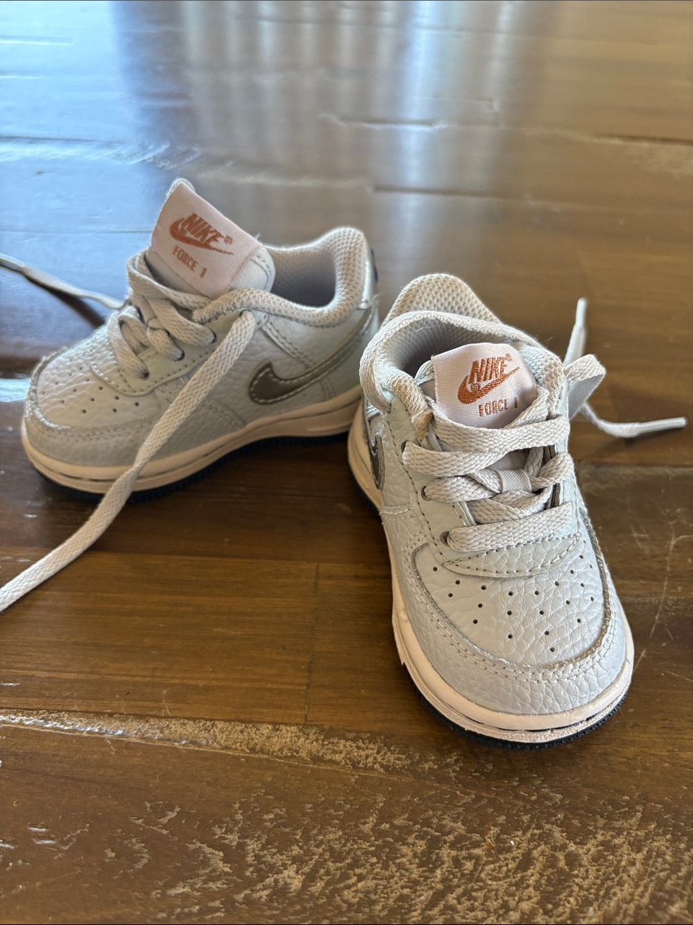 Nike Kids Light blue & Rose Gold Air Force 1 Low Sneakers size 3C
